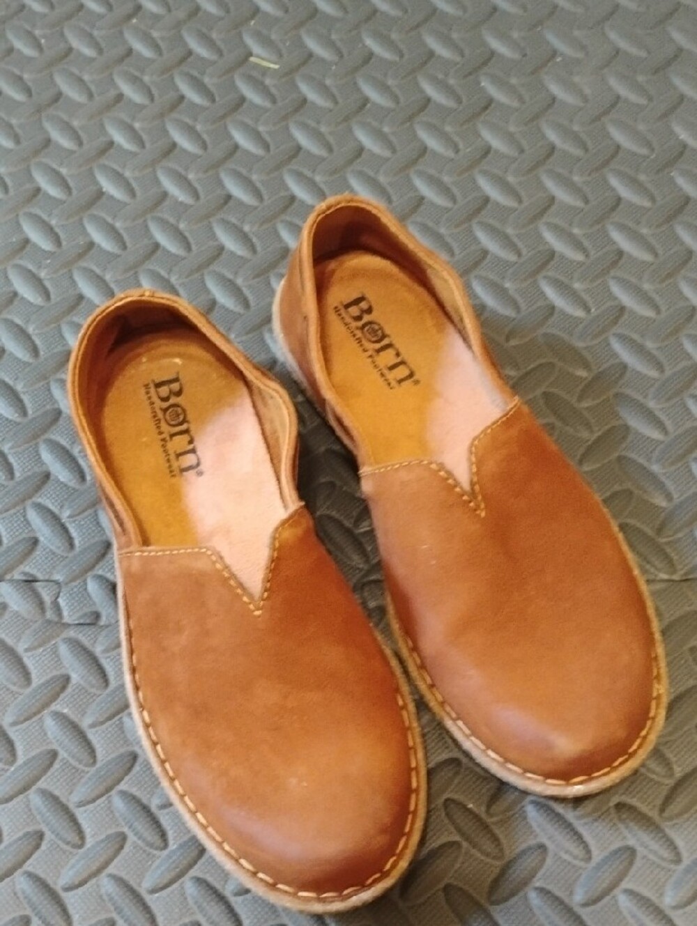 Born Women's Slip-On Leather Loafers in Cognac Brown - Picture 5 of 7